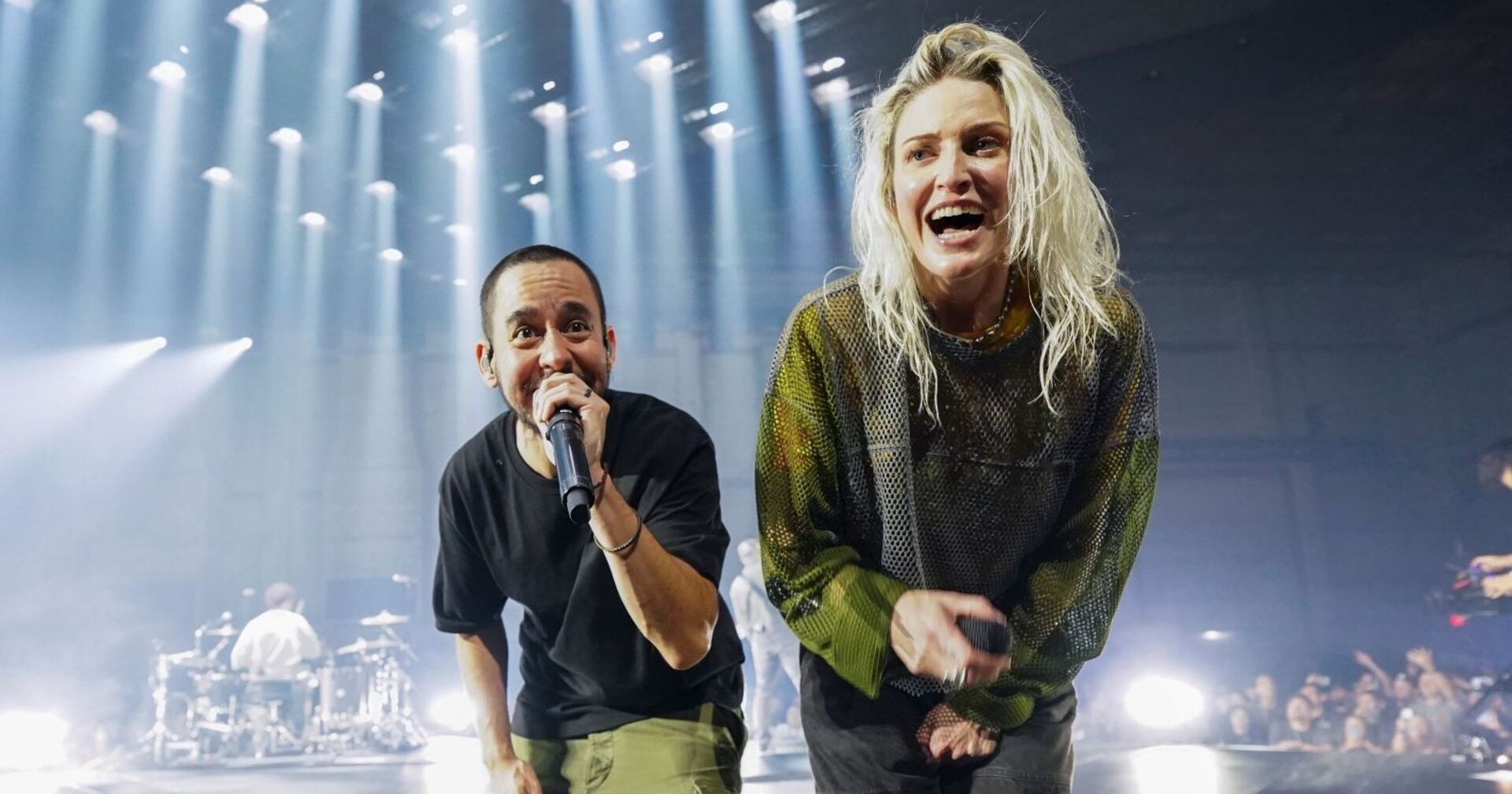 Die beiden Linkin Park Vokalisten Mike Shinoda und Emily Armstrong