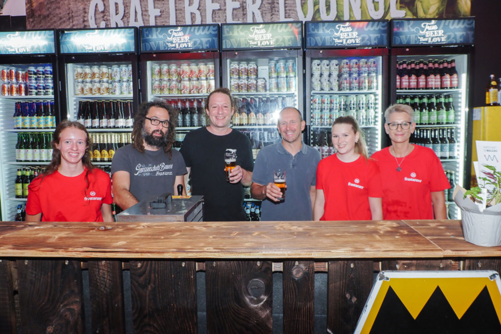 Brauerei Team: Vanessa Schöch, Alexander Dibiasi, Stephan Summer, Kurt Michellini, Valentina Müller und Christiane Welte