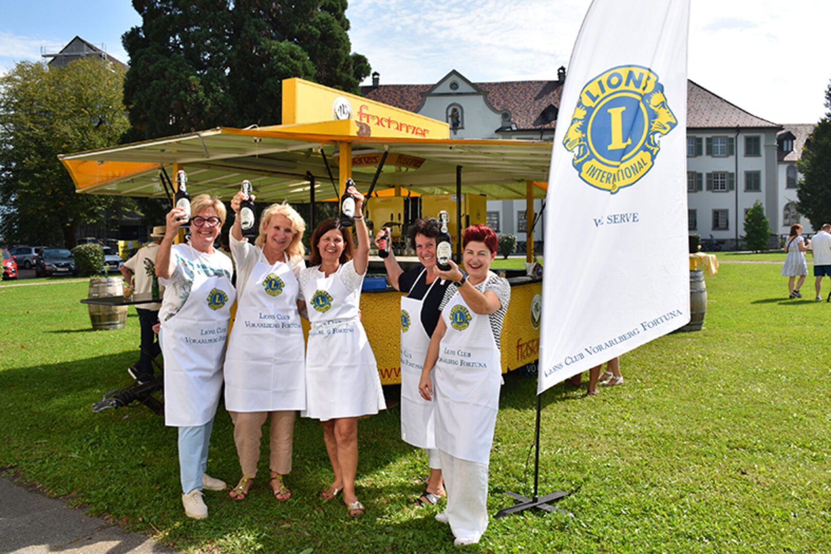 Lions Club Fortuna Vorarlberg im Einsatz für Drive2help: Marie-Luise Dietrich, Christine Voss, Katharina Schmidinger, Ingrid Köb-Berchtold, Susi Paterno