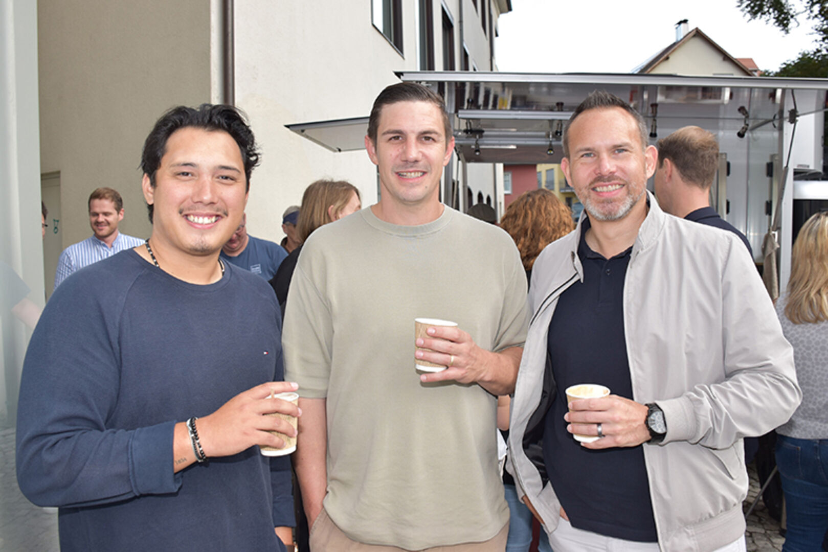 Kai Humpeler und Simon Bischof (ländleimmo) mit Markus Wertl (Vonach Marketing Services) (v. li.)