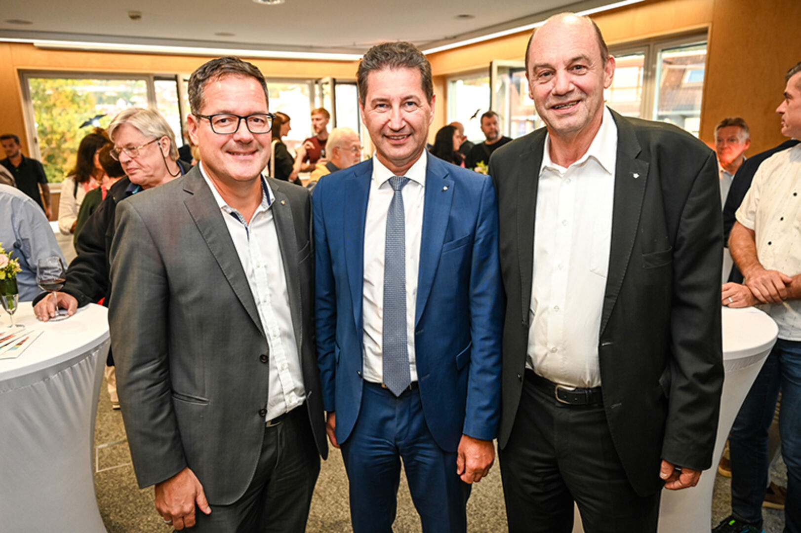 Sparkassen Vorstände: Martin Jäger, Harald Giesinger und Gerhard Lutz (v. li.)