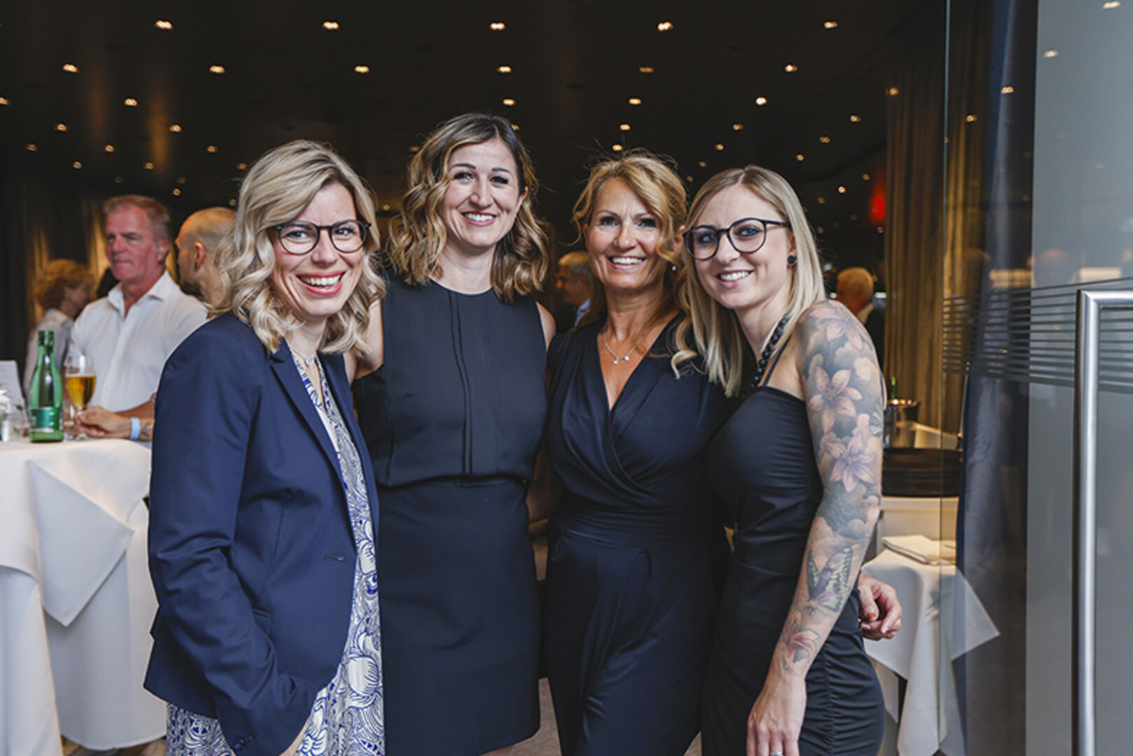 Mariana Butzerin, Stefanie Häusle, Irmgard Säly und Jaquline Kessler (Hariarts) (v. li.)