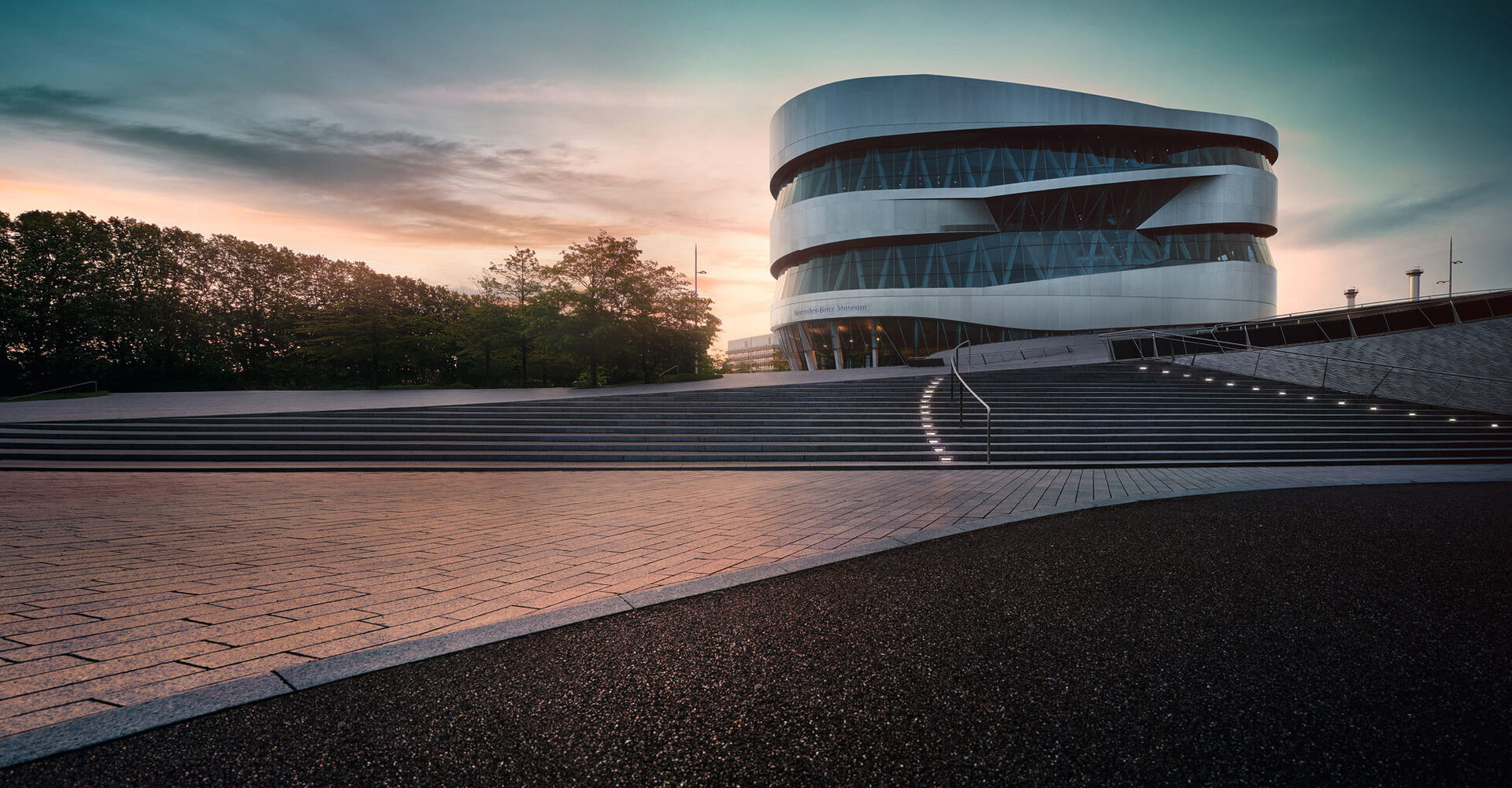 Das Mercedes-Benz Museum ist das meistbesuchte Museum in Stuttgart.