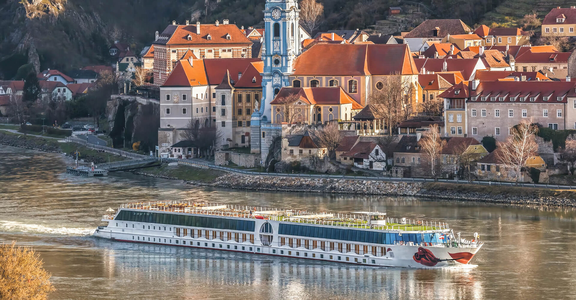 Donaukreuzfahrten stehen im Trend. Auch amerikanische Unternehmen mischen in Österreich mit.