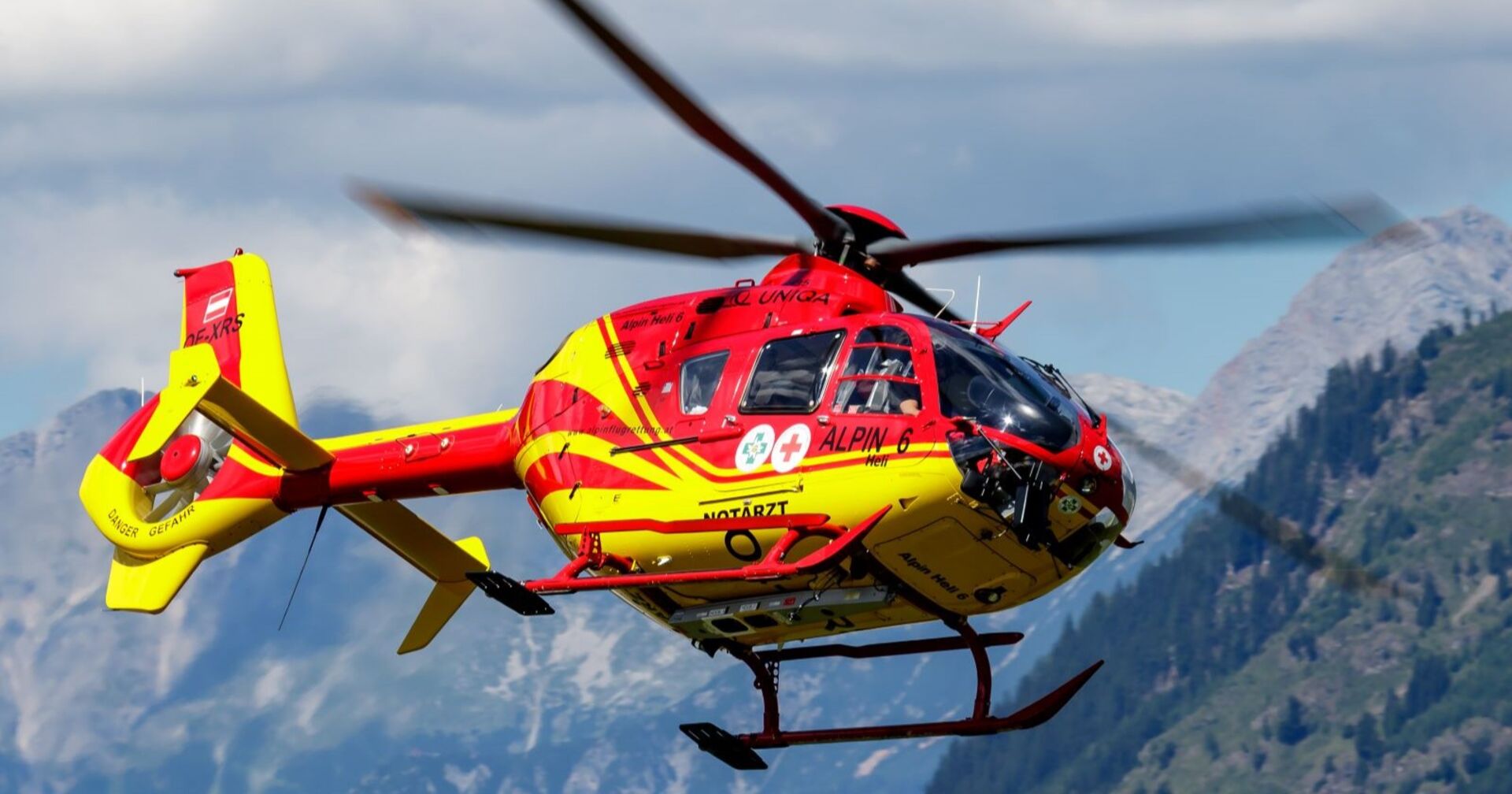 Hubschrauber der Bergrettung Österreich