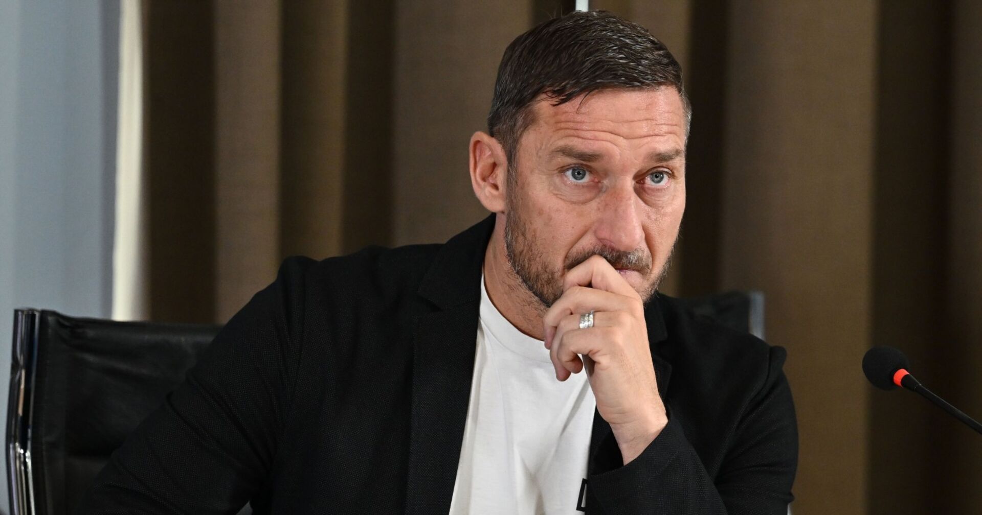 Francesco Totti bei einer Pressekonferenz