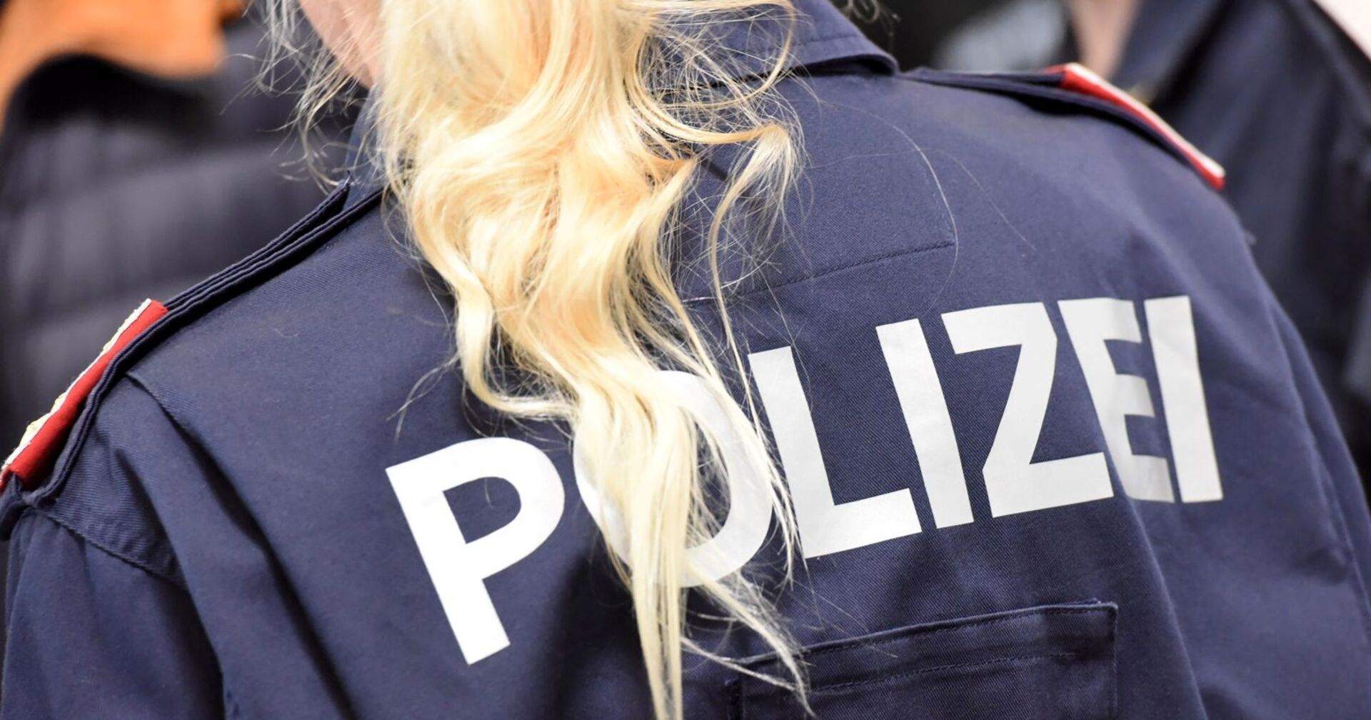 Uniform einer Polizistin