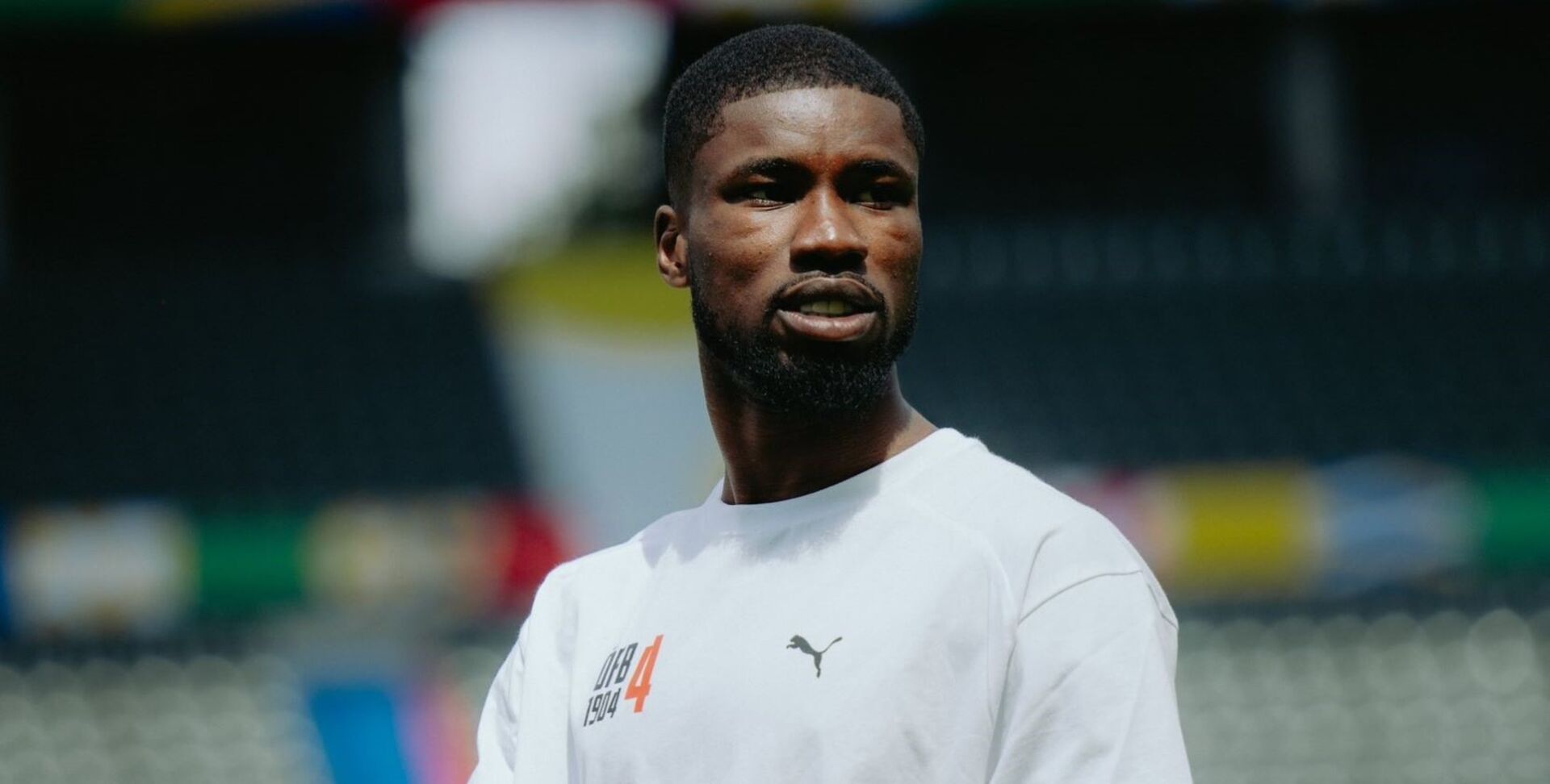 Kevin Danso auf Fußballplatz