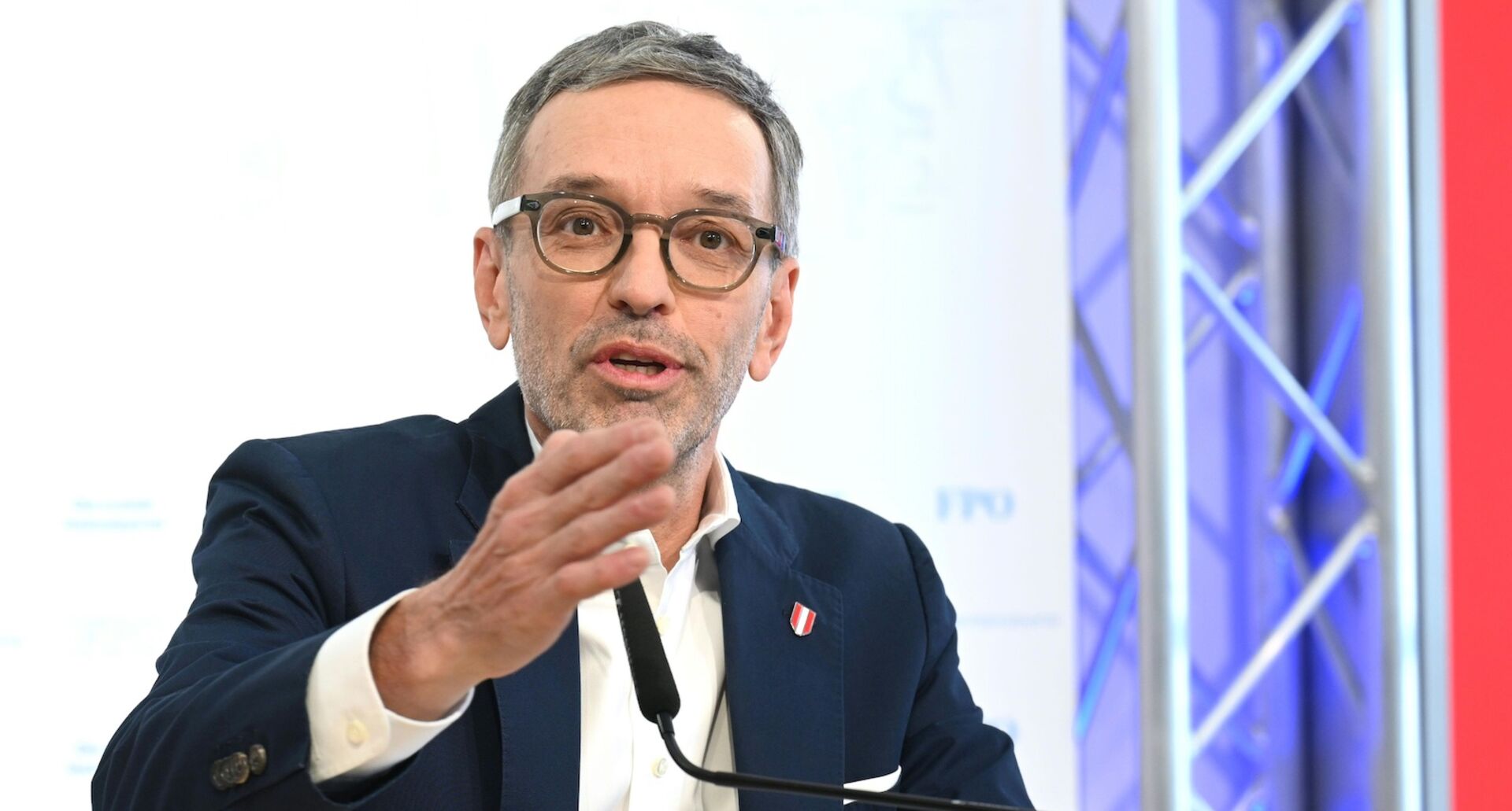 FPÖ-Chef Herbert Kickl äußert sich erstmals zu seinem Gespräch mit Karl Nehammer.