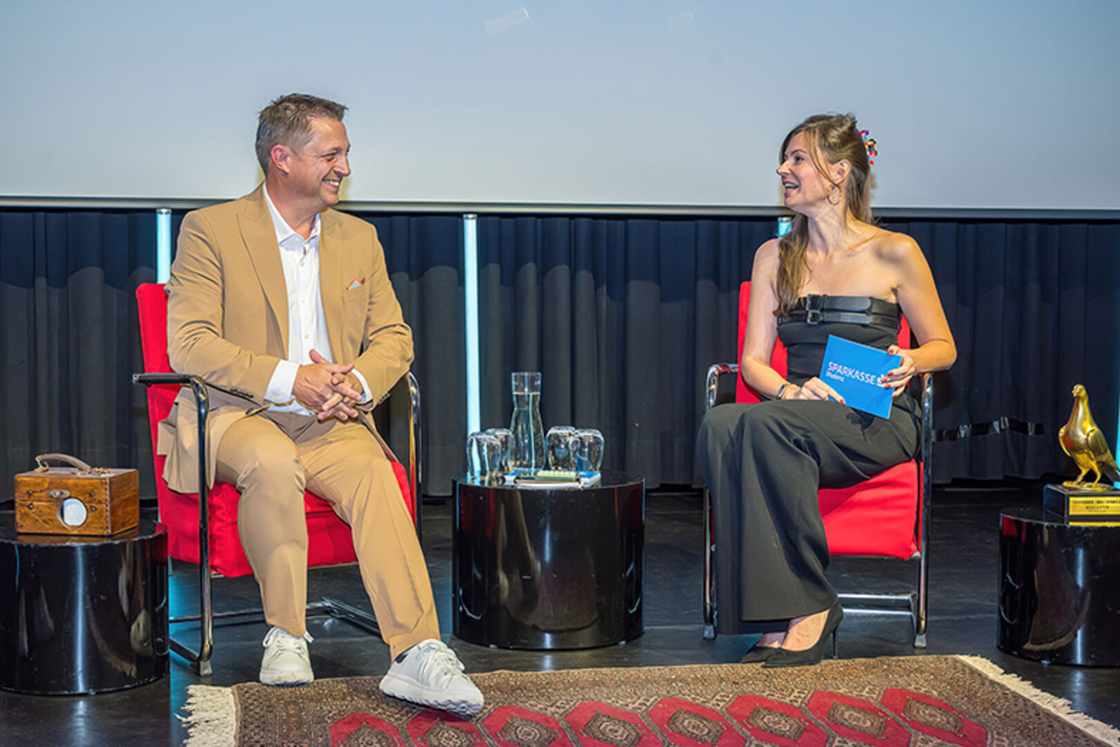 Referent Michael Gantner und Isabella Canavall