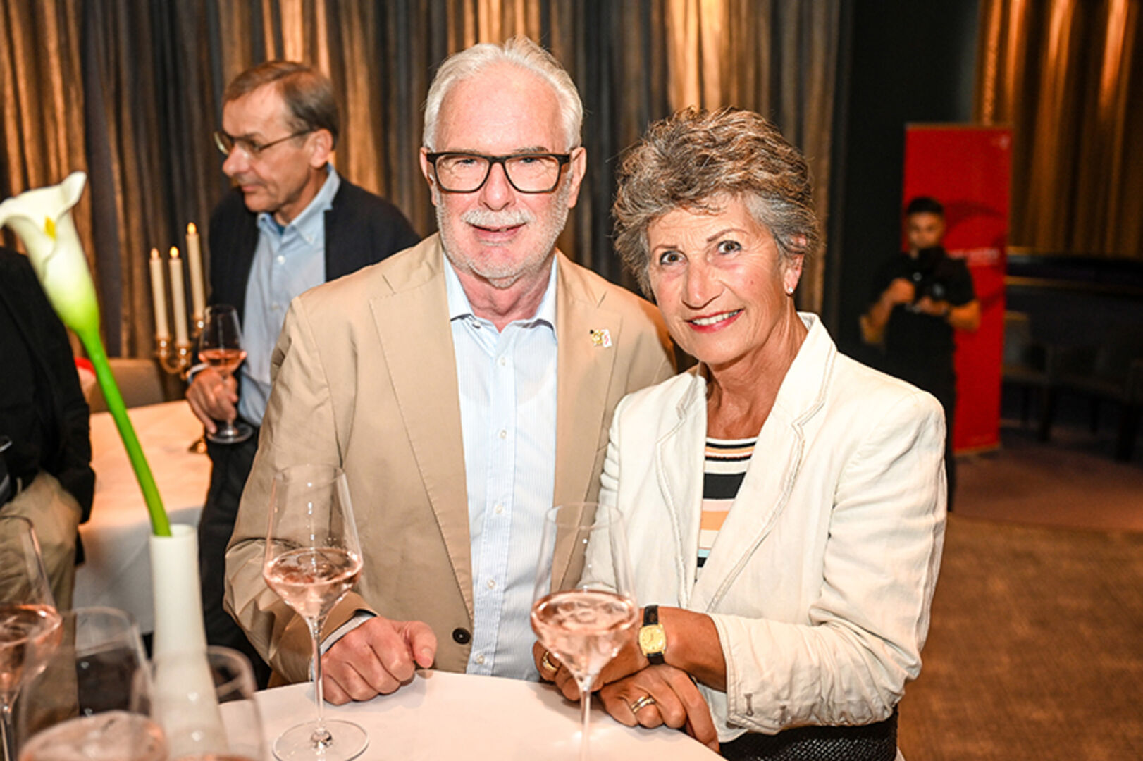 Obmann Ferdinand Armellini (Handballspecials) und Cornelia Michalke
