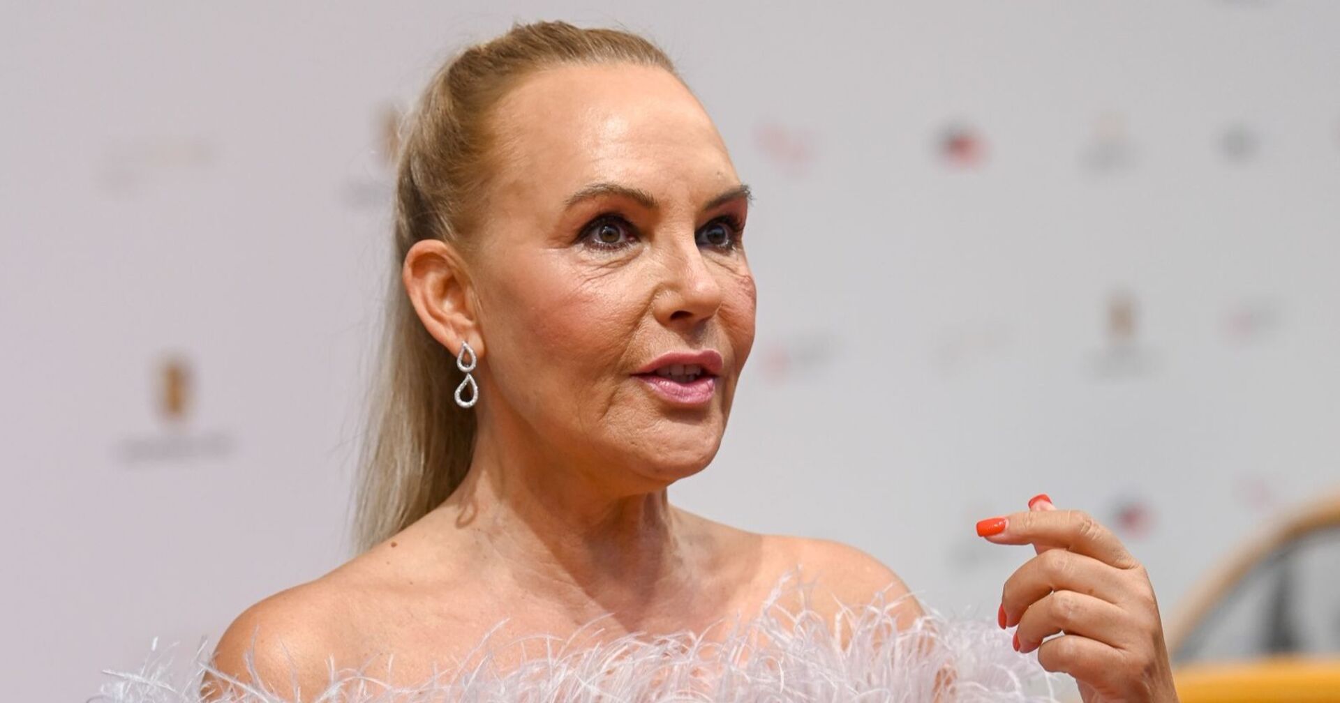 Natascha Ochsenknecht spricht