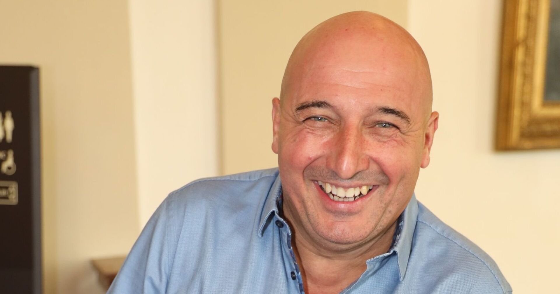 Christoph Fälbl lacht