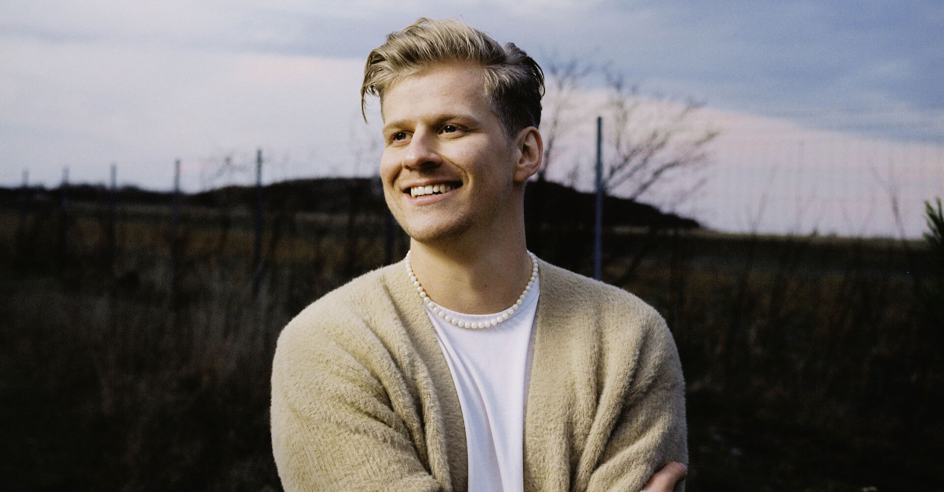 Singer- &amp; Songwriter