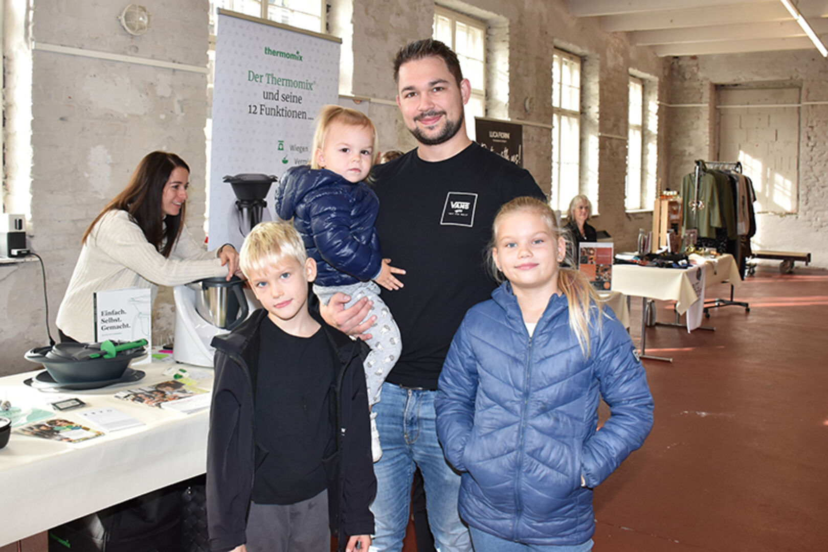 Eventinteressierter Dominic Greiderer aus Höchst mit Lukas, Laura und Elea