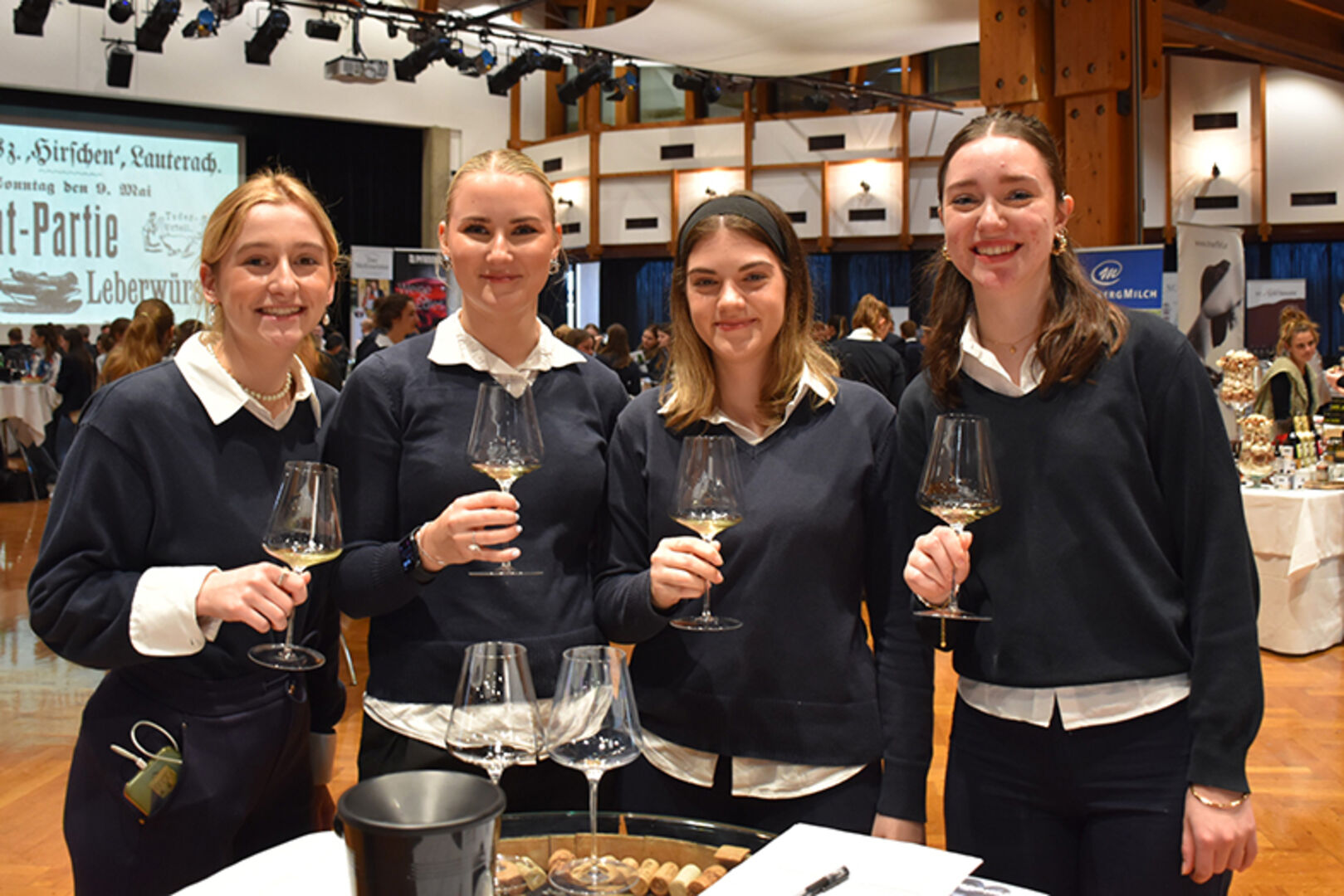 Susanne Thaler, Lina-Madeleine Lerchenmüller, Anessa Mesic und Miriam Arbeiter (HLW Sacre Coeur Riedenburg)