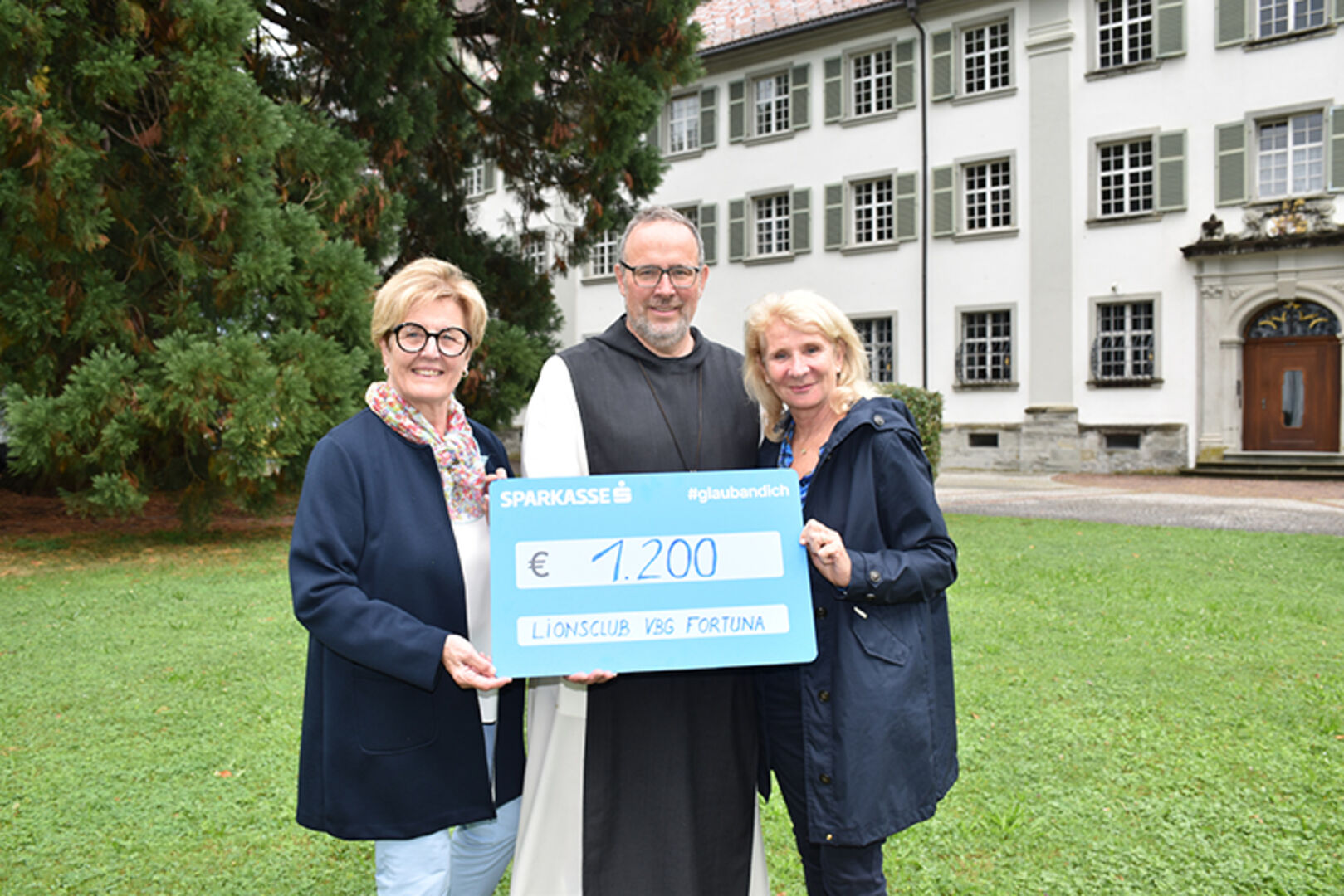 € 1200,- aus Verkäufen mit Sponsoren Frastanzer Bier und Pfanner, zugunsten dem Kloster Mehrerau