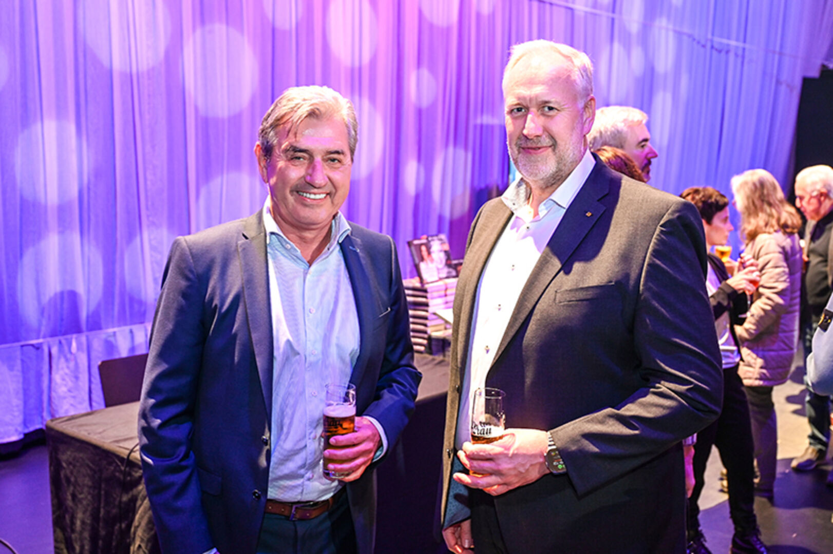 Anwalt Dieter Klien (AR-Vors. RB Hohenems) und Vorstandsvors.-Stv. Thomas Nussbaumer (RLB Vorarlberg) (v. li.)