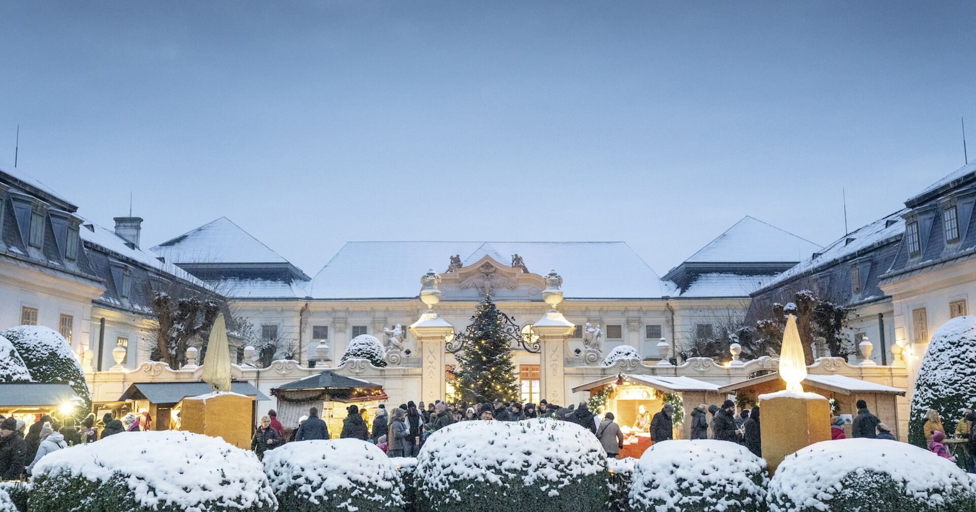 Schloss Halbturn im Schnee