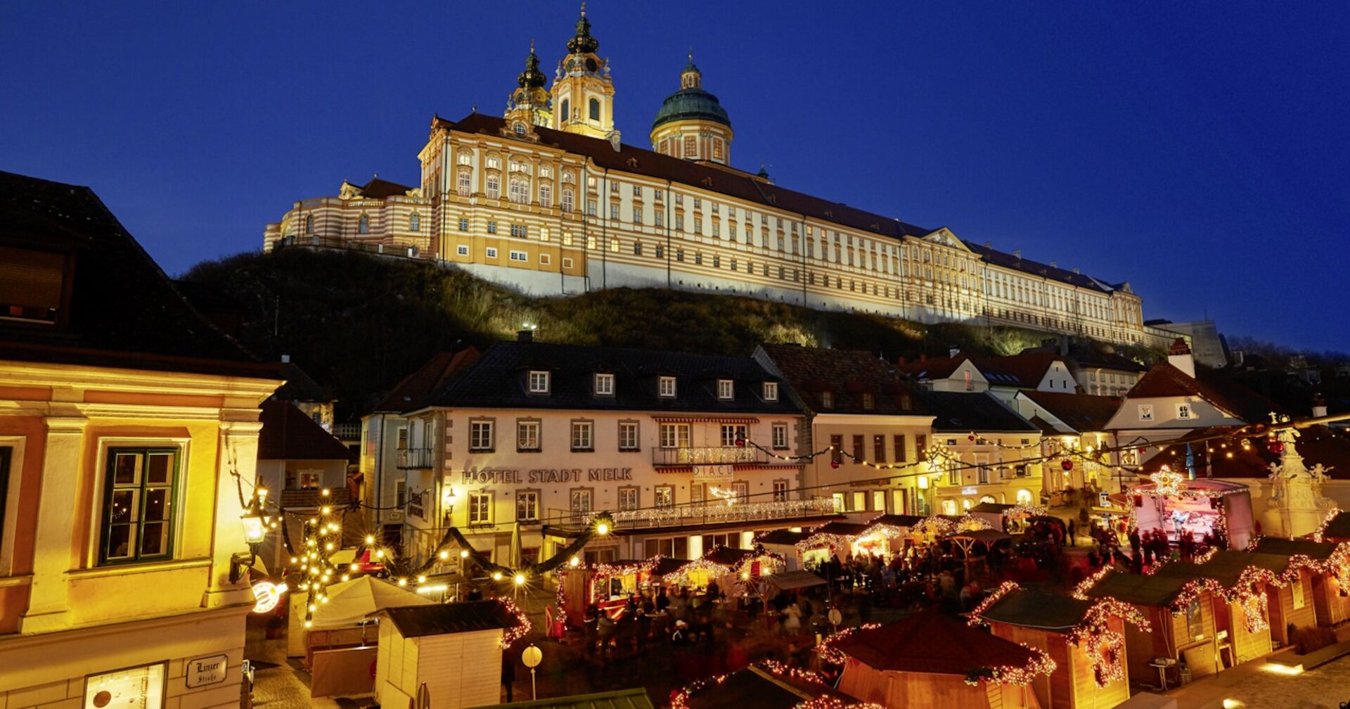 Stift Melk im Advent