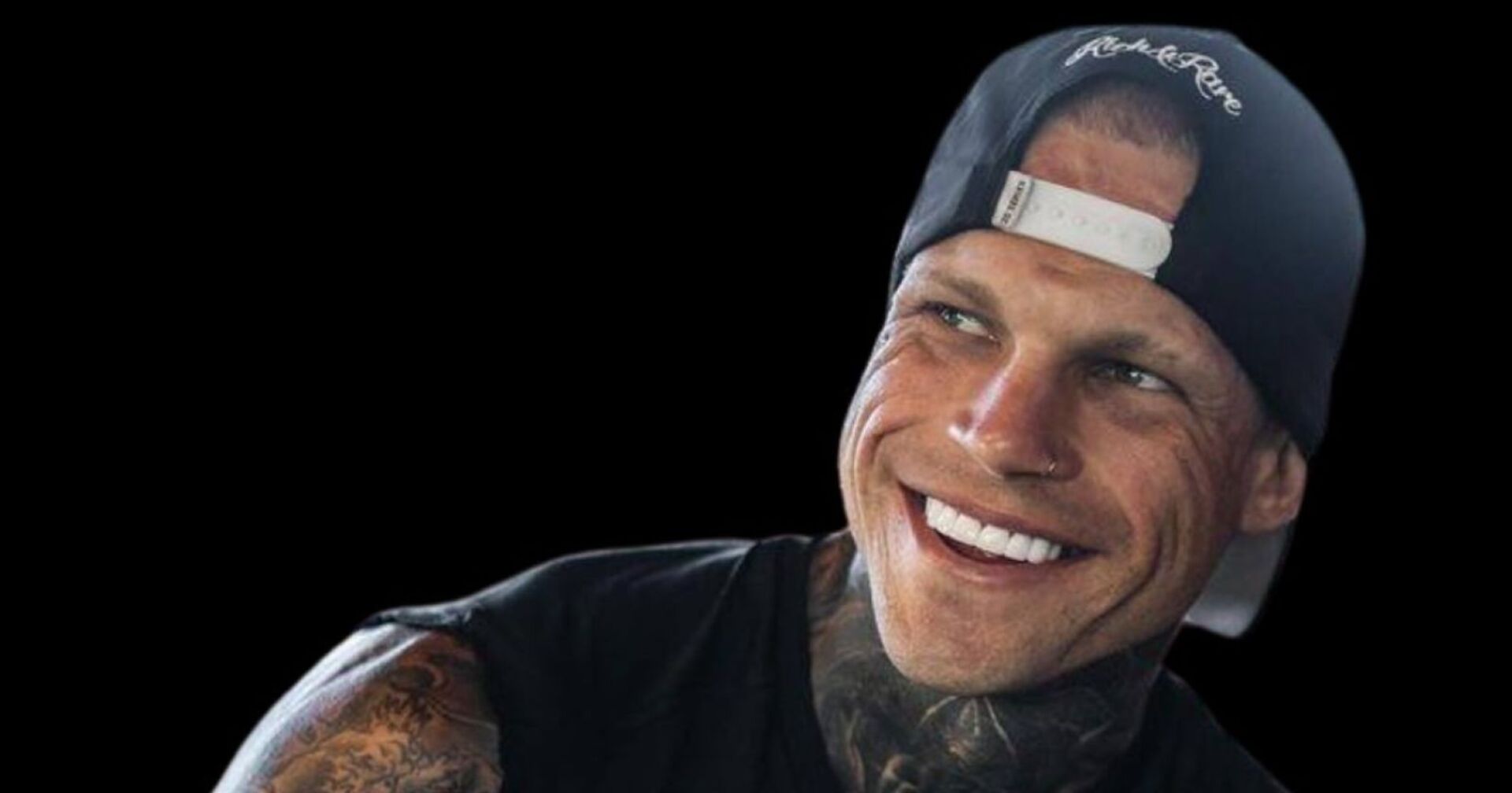 Jaxon Tippet lächelt