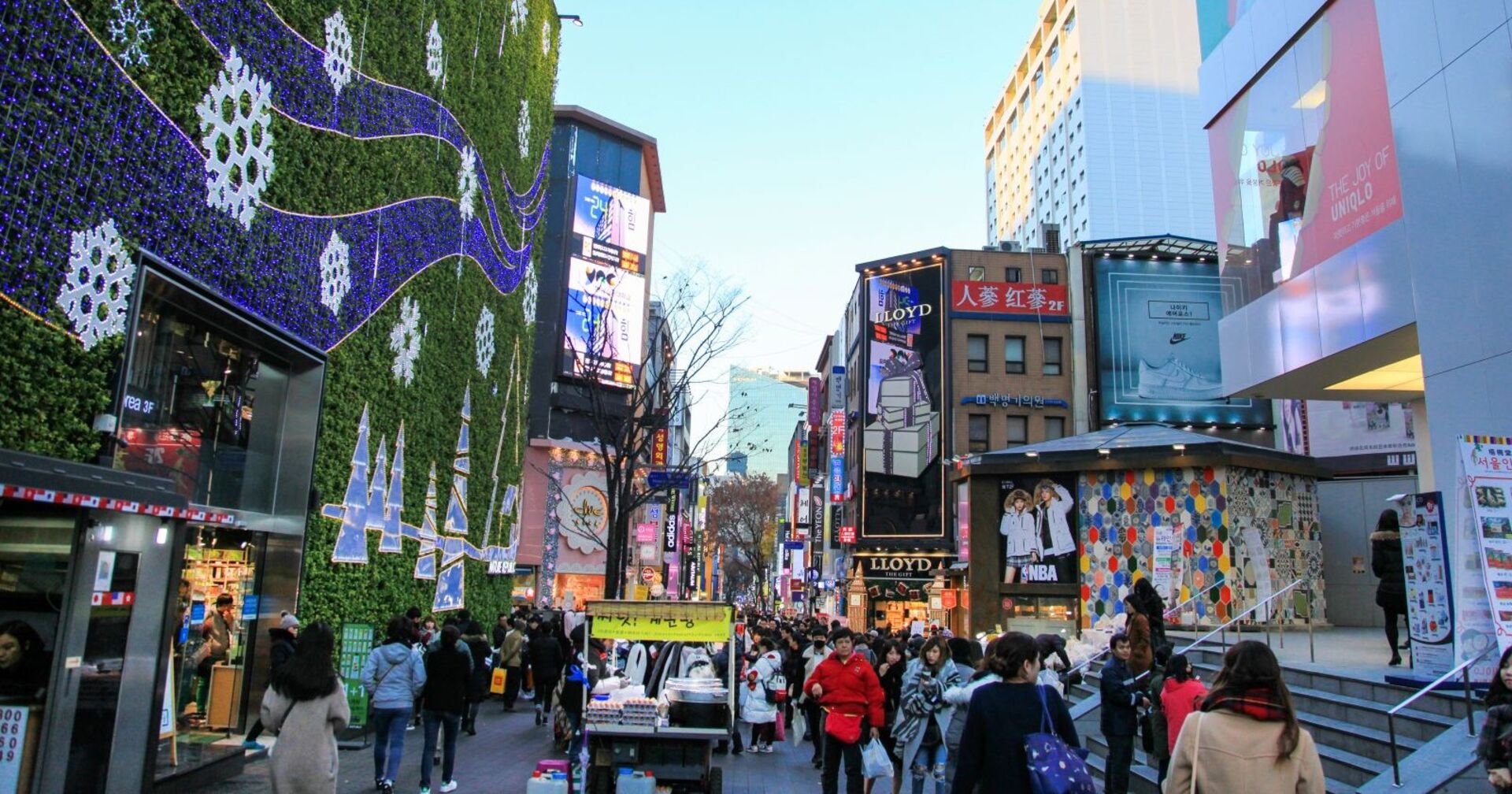 Myeongdong Nachtmarkt in Seoul, Südkorea