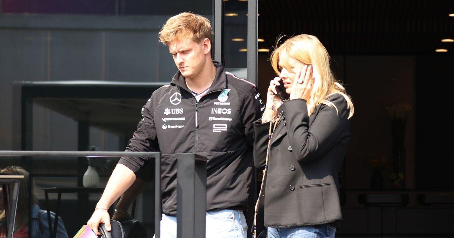 Mick Schumacher und seine Mutter Corinna