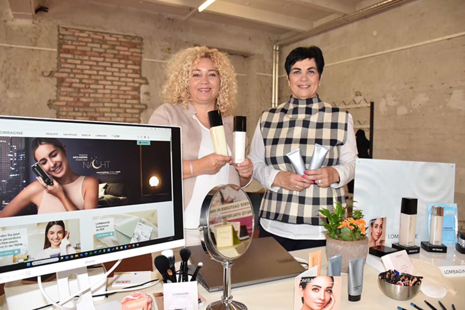 Dagmar Kräutler-Biller und Premium Beraterin Astrid Studer von Lombagine-Cosmetics (v. li.)