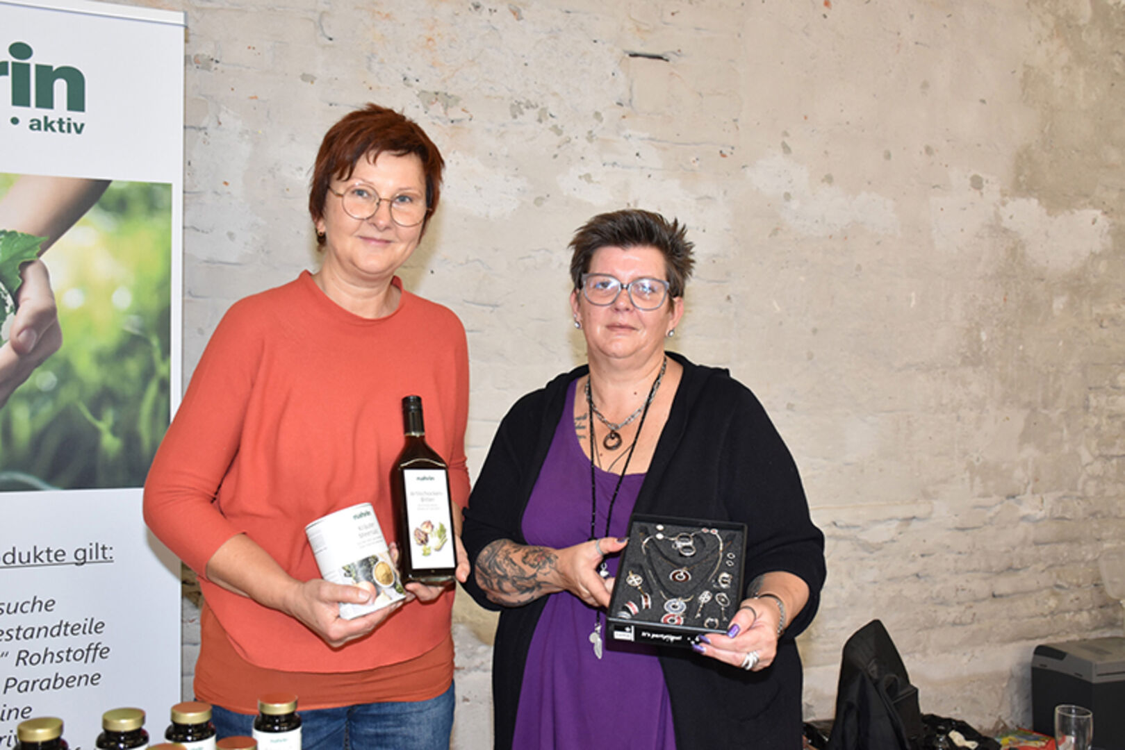 Monika Moosbrugger (Nahrin) und Rebecca Gwehenberger (Luna-Pierre Lang Schmuckwelt)