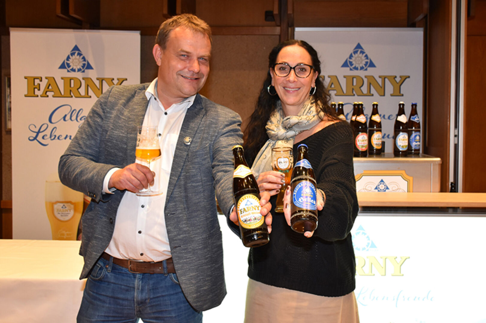 Edelweissbrauerei  Farny: Martin Traut mit Francesca La Marca
