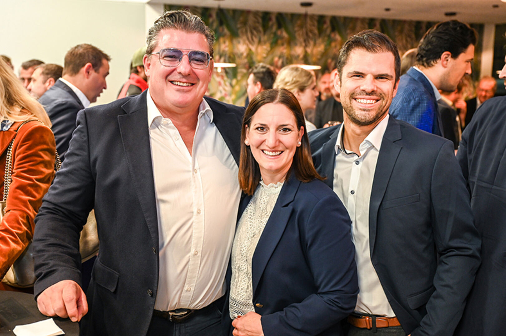 Martin Spiegel und Verena Böhler  (beide Fa. Eisbär) und Thomas Widmann (Hypo Vorarlberg) (v. li.)