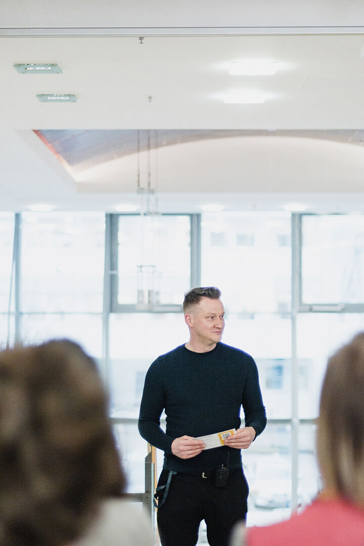 „INC art fair Bodensee abgeleitet von „incorporating“ - etwas aufnehmen, vereinigen, gründen und fokussiert einen übergreifenden Ansatz am Kunstmarkt.“ Raiko Schwalbe Intoxicated Demons GmbH