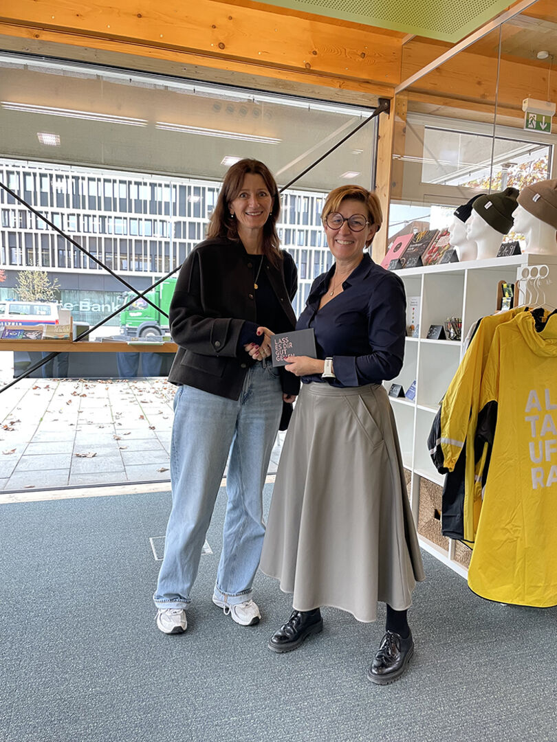 Sabine Maurer (LIVID) und Heidi Mark (v. li.)