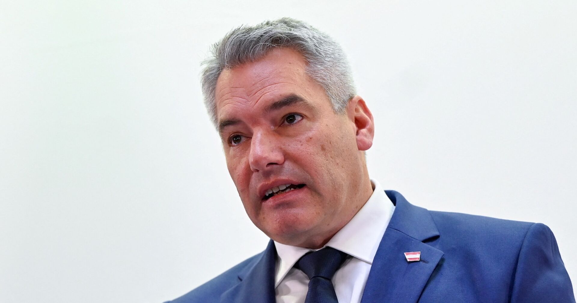 ÖVP-Chef Nehammer sieht die Schuld am Wahldebakel in den multiplen Krisen.