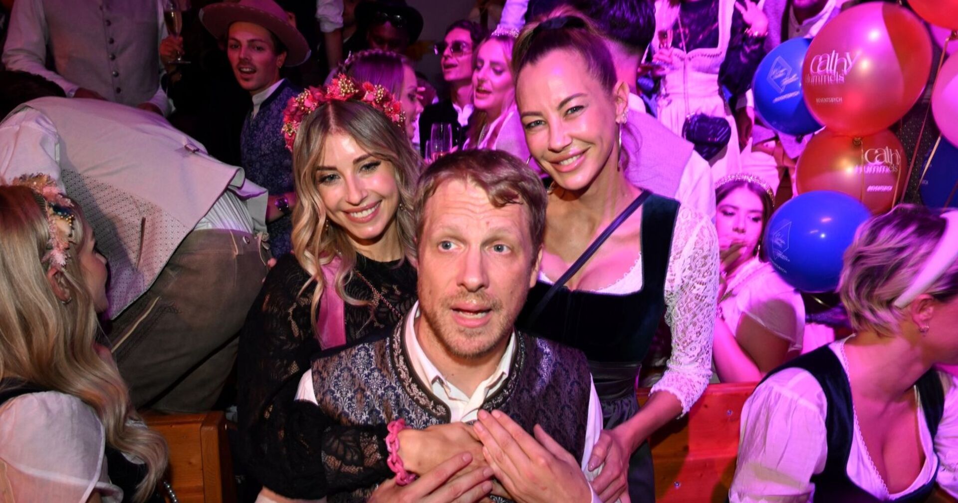 Oliver Pocher mit Cathy Hummels und Sandy