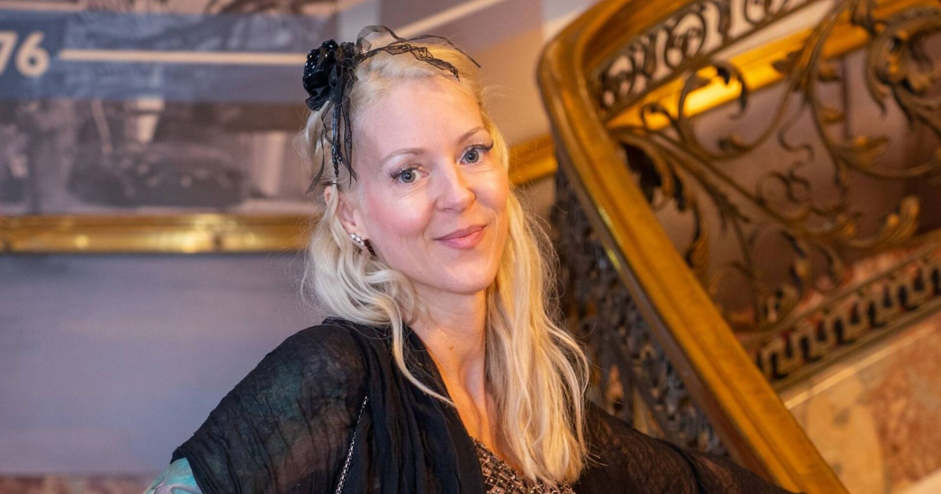 Simone Lugner lächelt in die Kamera