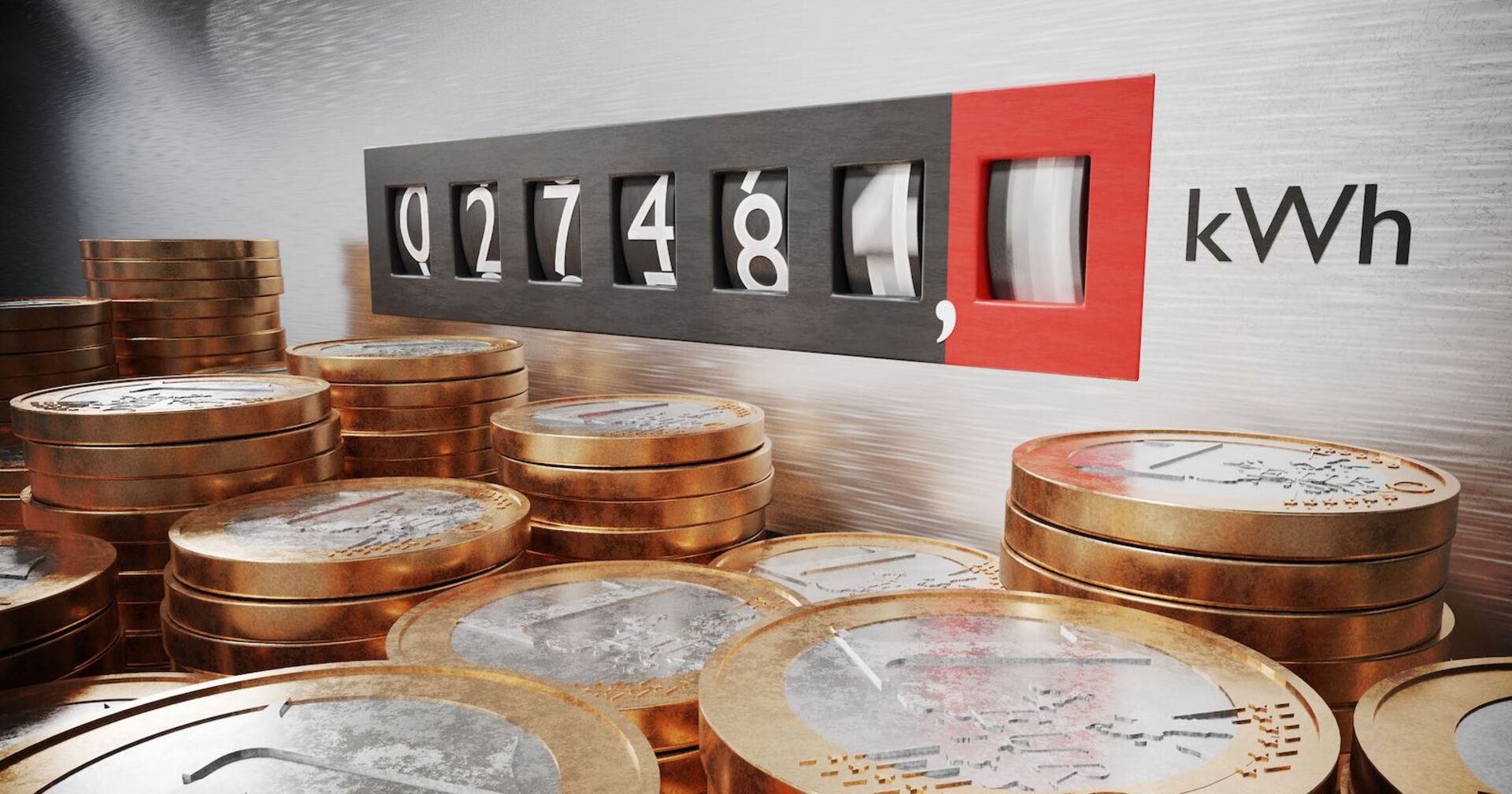 Viele 1-Euro-Münzen vor einem Stromzähler.