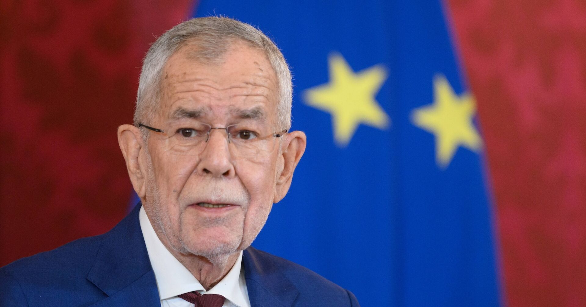 Van der Bellen musste sich einer Bandscheibenoperation unterziehen.