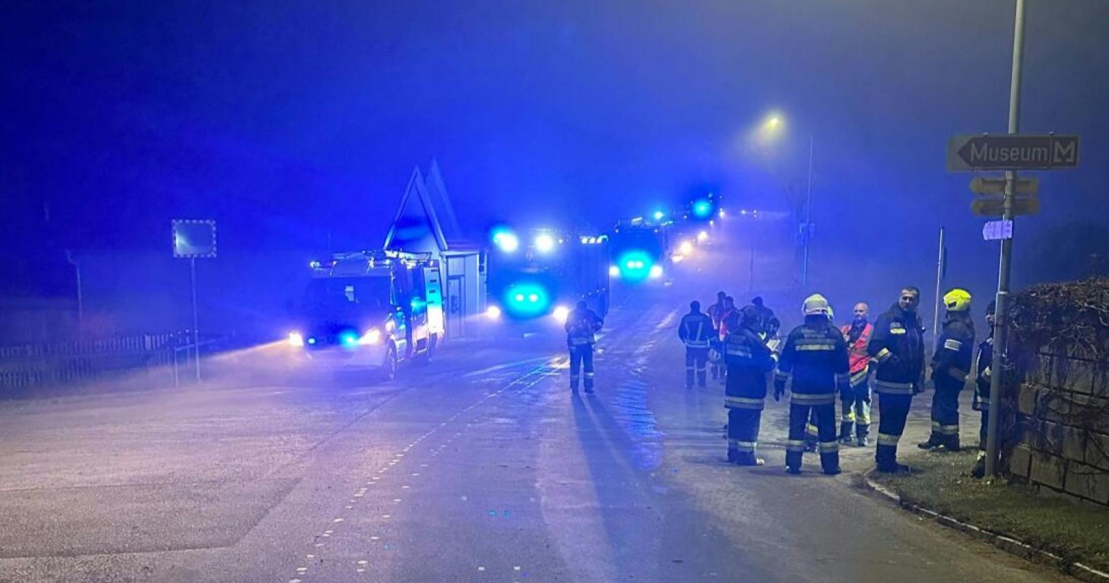 Die Feuerwehr ist zum Großeinsatz ausgerückt.