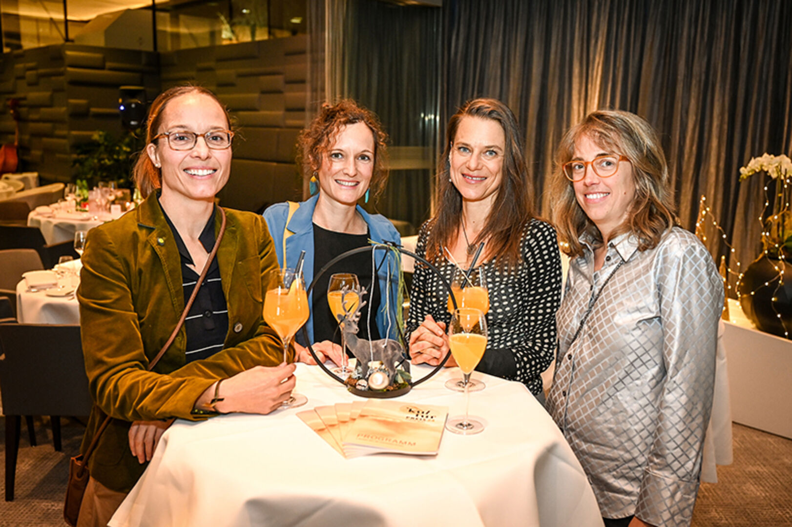 Anna Stemmer-Dworak, Melanie Berlinger (nominierte Künstlerin), Birgit Pleschberger und Dorothea Rosenstock (v. li.)