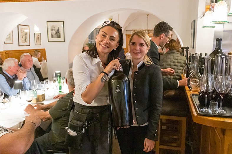 Kornmesser Serviceteam: Merima Bastijancic und Alina Boss (v. li.)