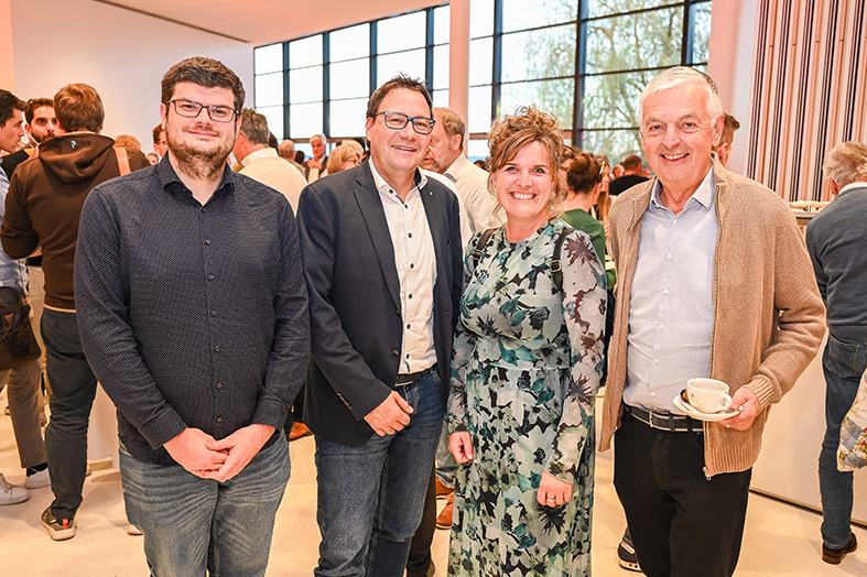 Pascal Sickel (Familienverband), Stefan Fischnaller (VHS Vorarlberg), Anette Loitz (Kath. Bildungswerk) und Peter Schmid (Bregenz) (v. li.)