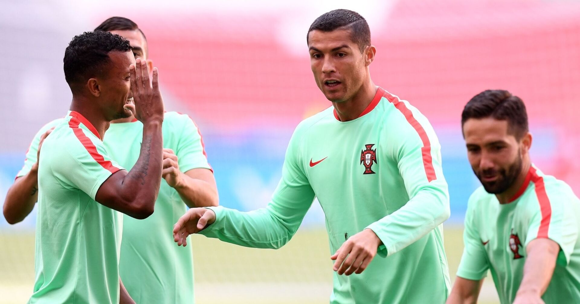 Nani, Cristiano Ronaldo und Joao Moutinho bei einer Trainingseinheit