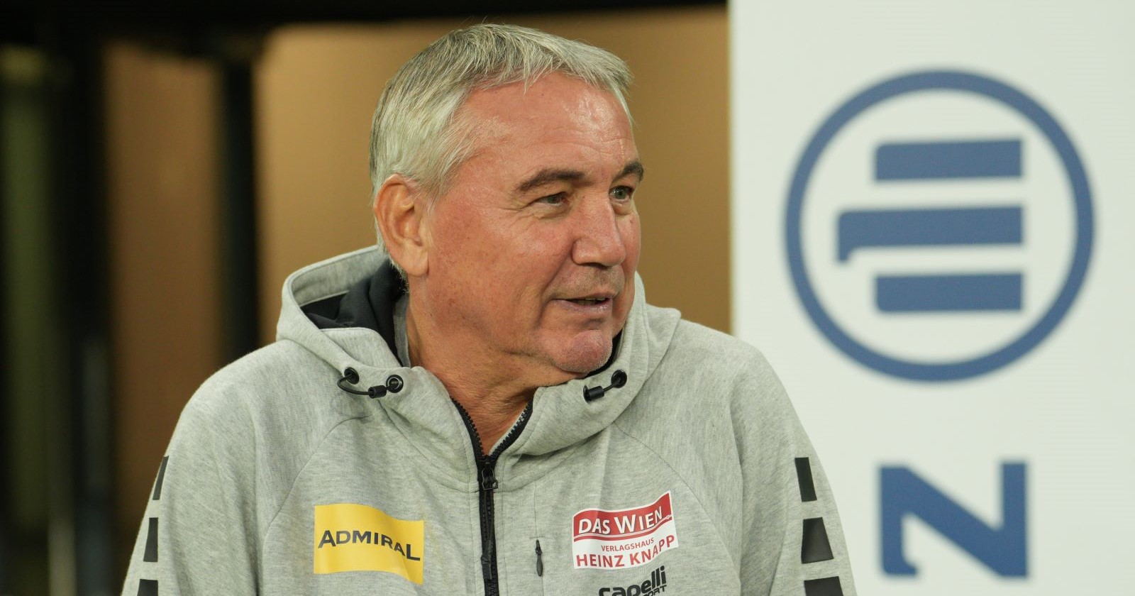 Peter Pacult an der Seitenlinie