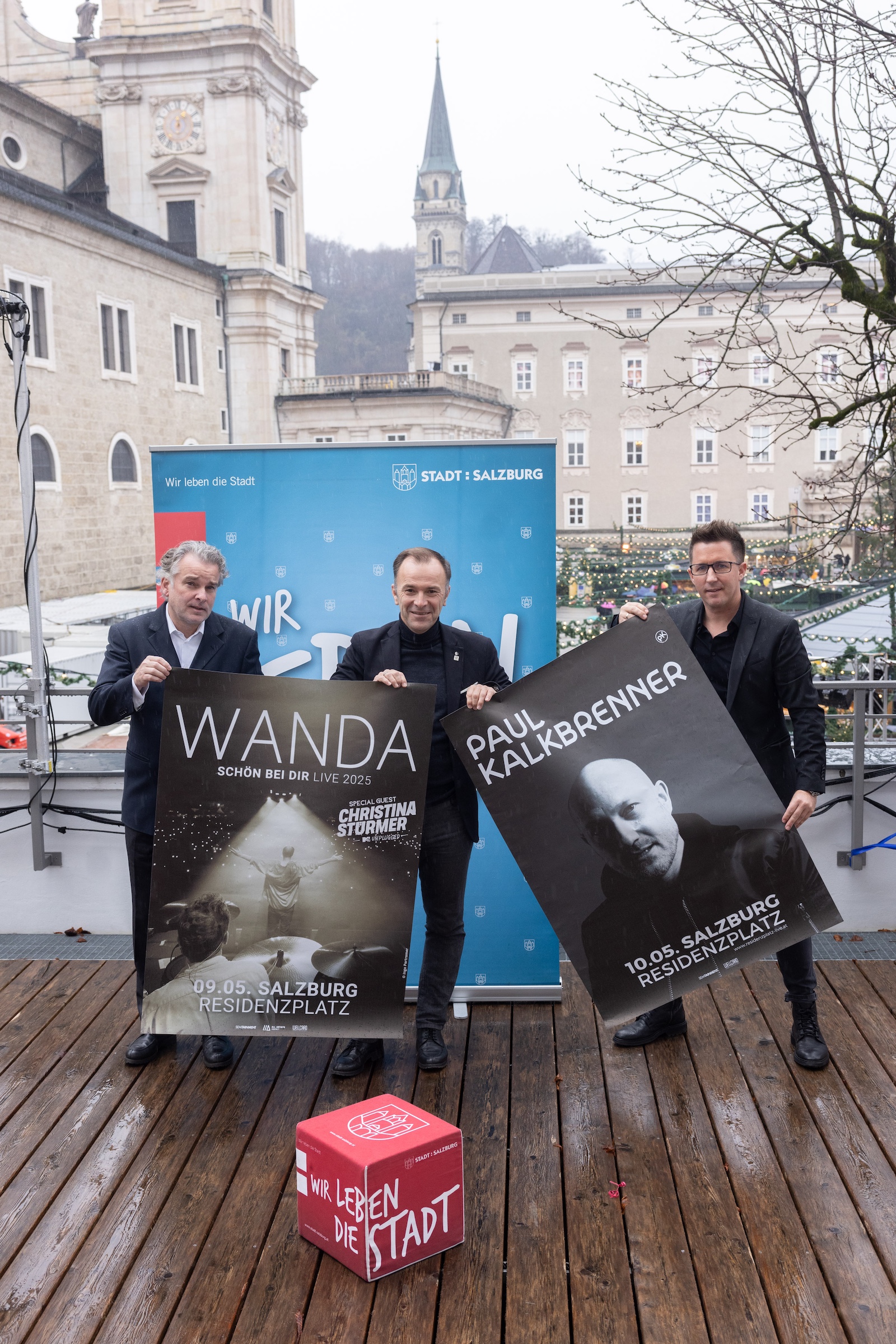 Christoph Klingler (CEO von Eventim), Bürgermeister Bernhard Auinger und Geschäftsführer der Agentur Semtainment Thomas Semmler