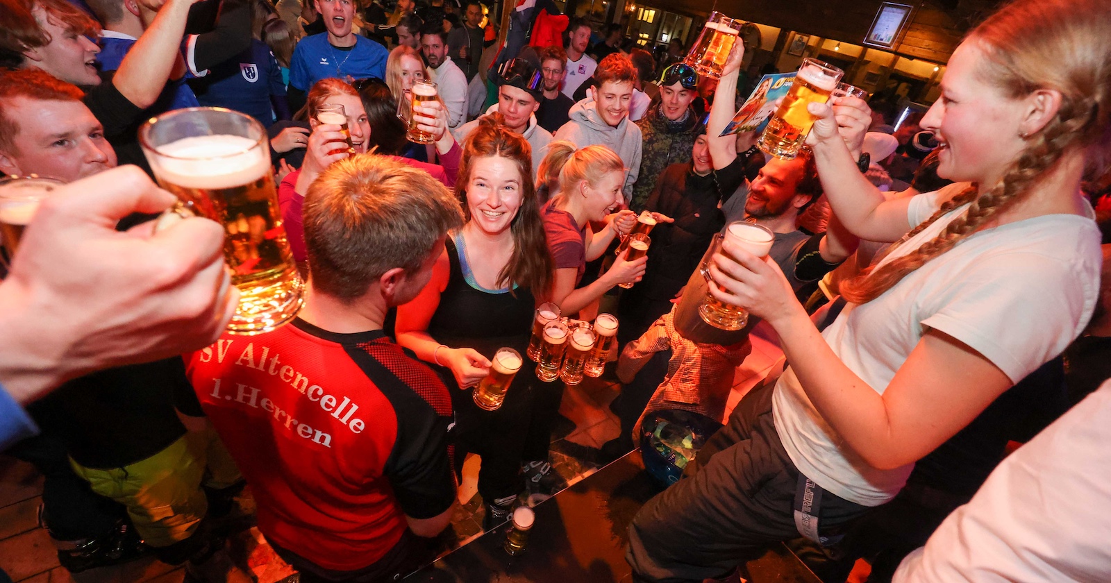 Après-Ski-Party mit viel Alkohol.