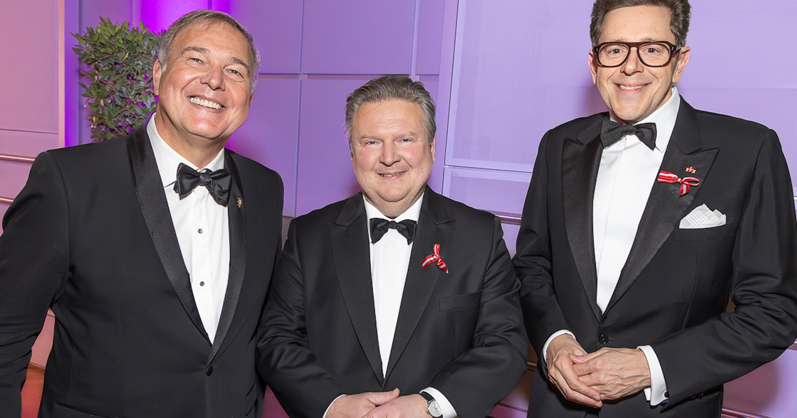 Wirtschafstkammer-Vertreter und Wiens Bürgermeister im Smoking