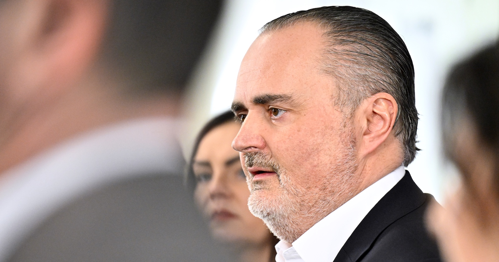 Doskozil erklärt in einer Pressekonferenz seine Motive für die Verhandlung mit den Grünen