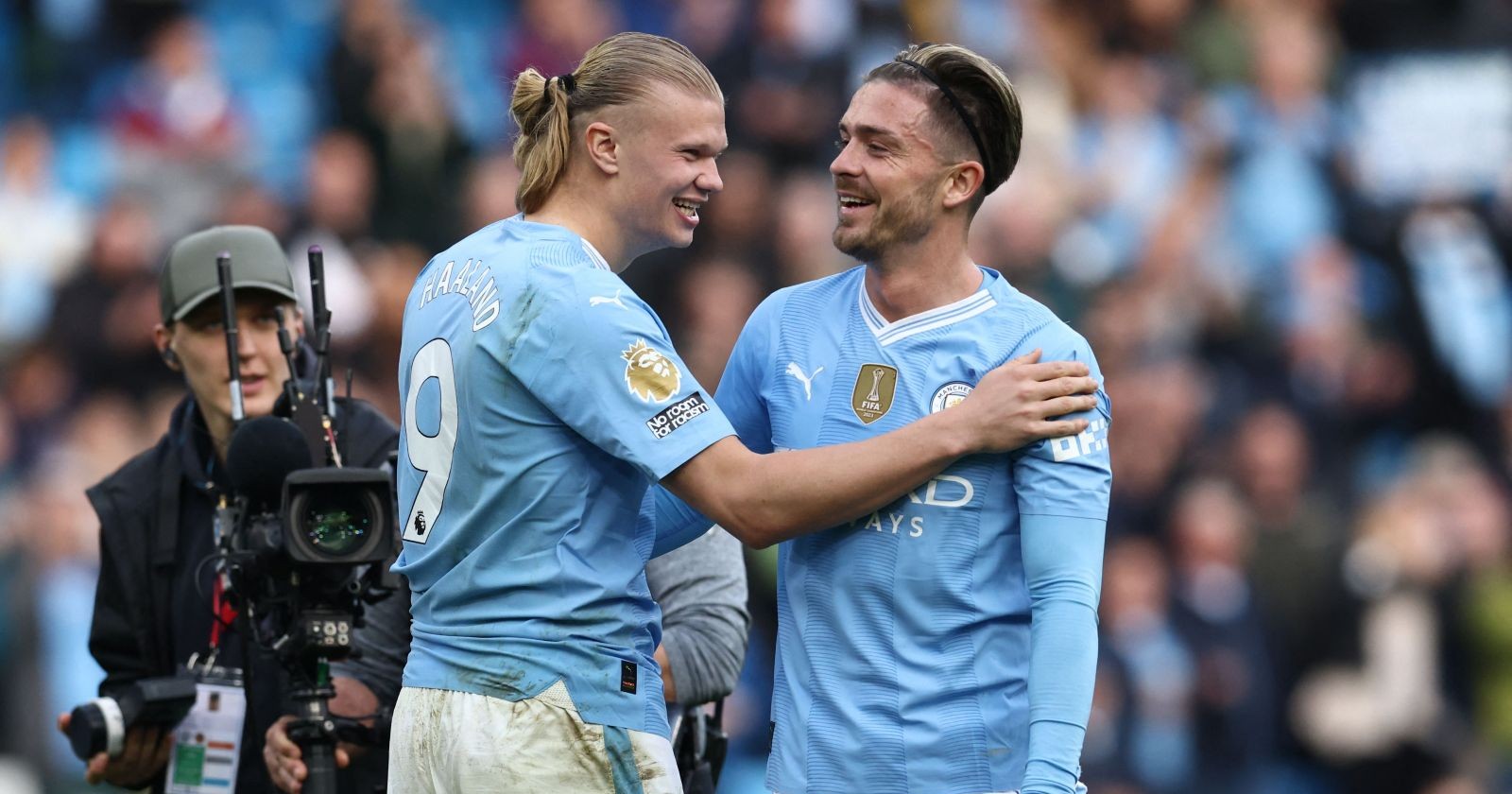 Erling Haaland und Jack Grealish auf dem Spielfeld