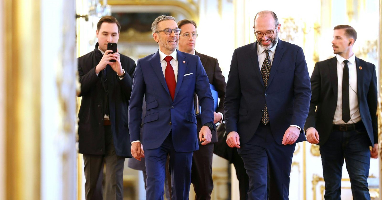 Bundesparteiobmann Herbert Kickl (2.v.l.) am Montag, 06. Jänner 2025, in der Präsidentschaftskanzlei in Wien